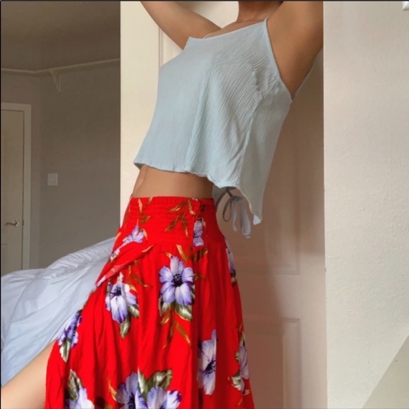 🌺 Blue Open Back Tie-Up Cropped Top - Picture 2 of 7